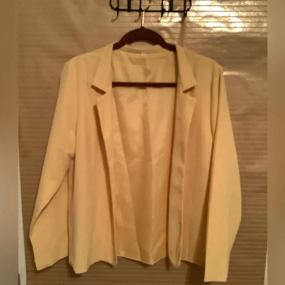 ~YELLOW BLAZER~2025 FASHION COLOR~LINED~LG - Picture 1 of 5